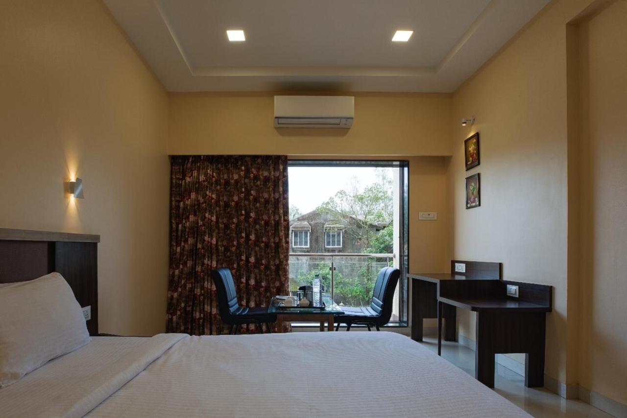 City Palace Resort Lonavala Buitenkant foto
